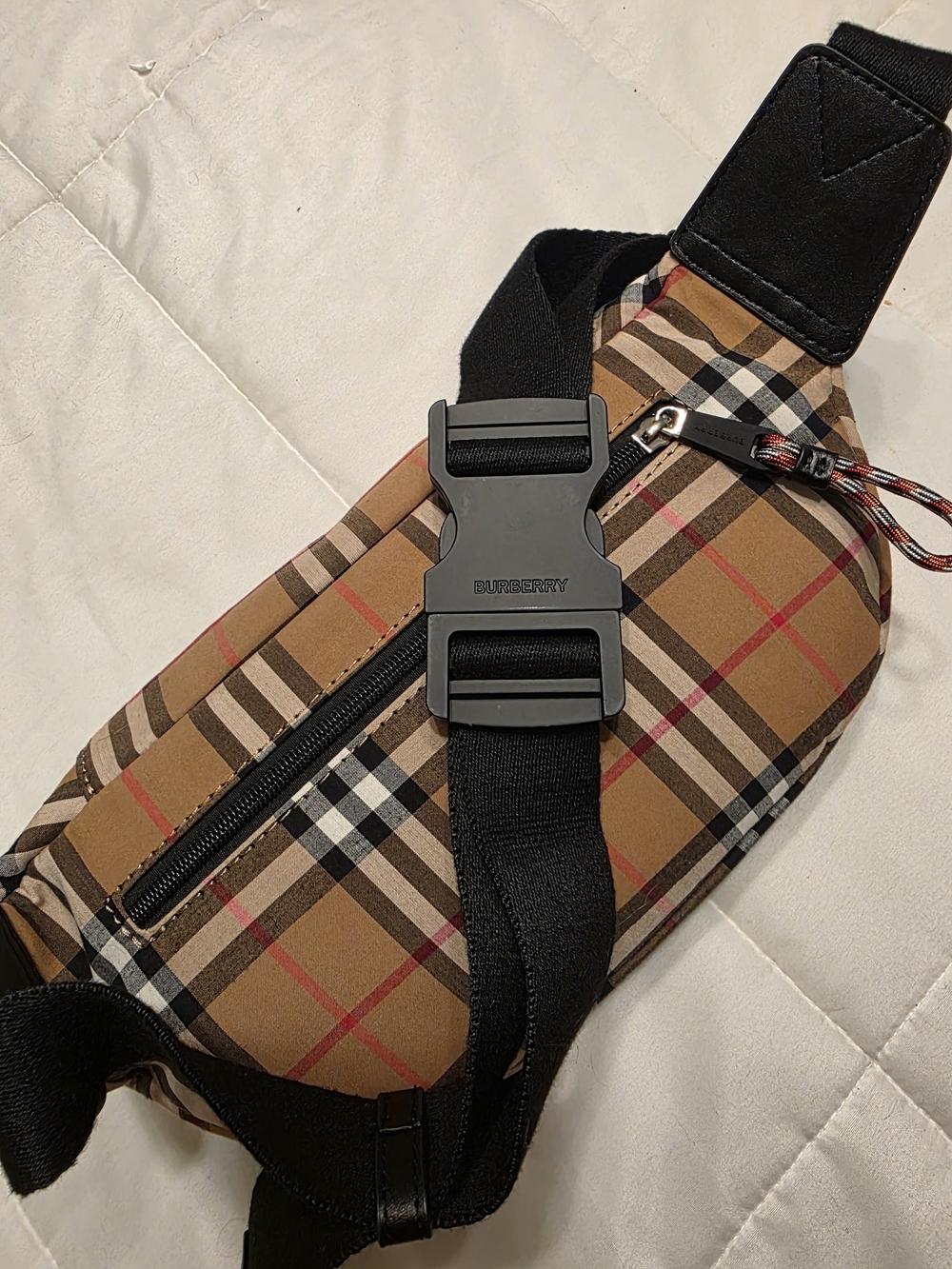 VIP Only Bought From Italy Never Been Used.Burberry Beige Nova Check Belt Bag - Picture 4 of 13